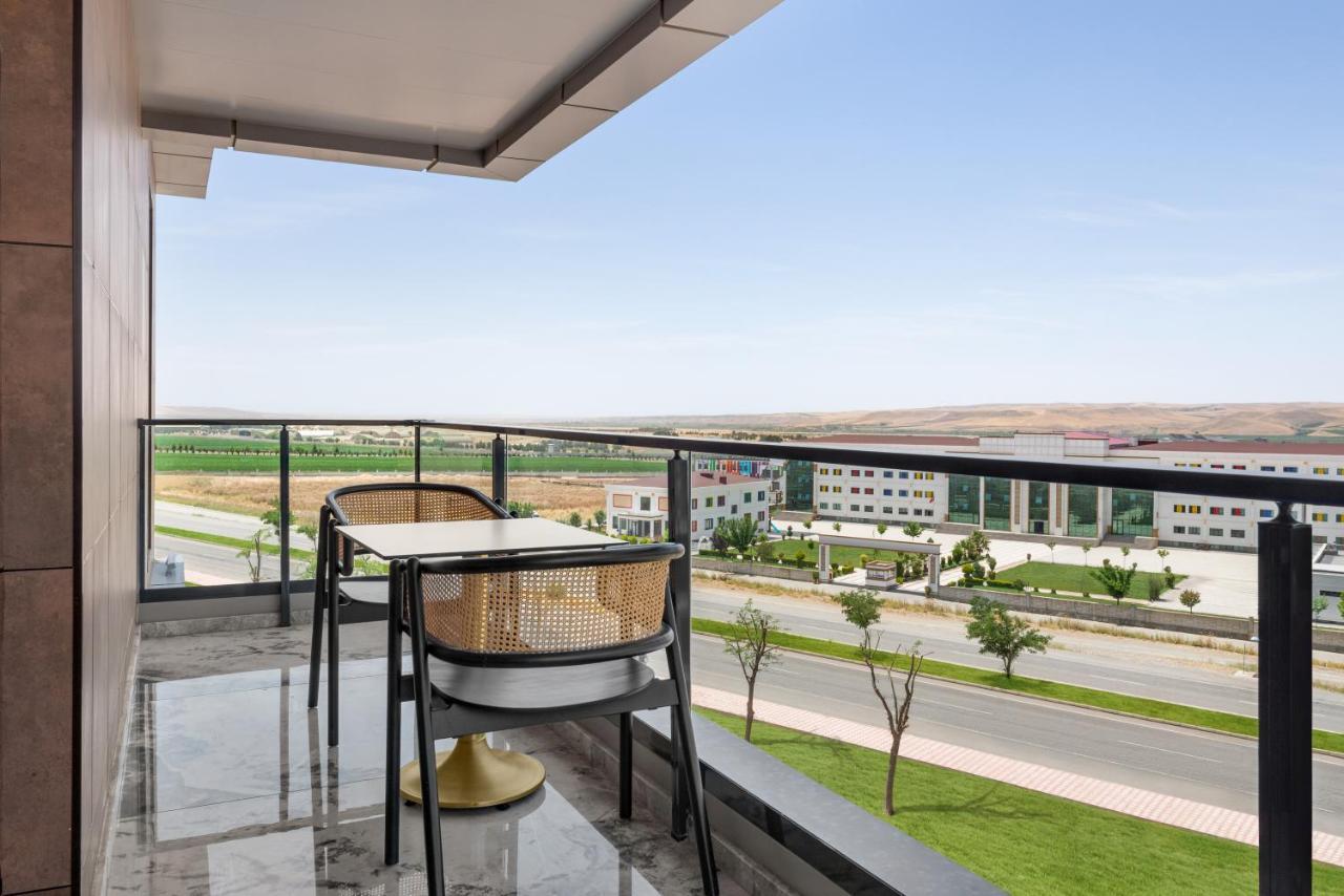 Ramada Plaza By Wyndham Batman Hotel Exterior foto